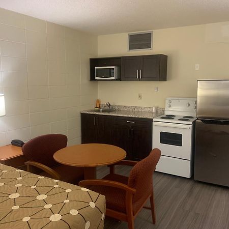 Fort St. John Northern Lights Inn מראה חיצוני תמונה